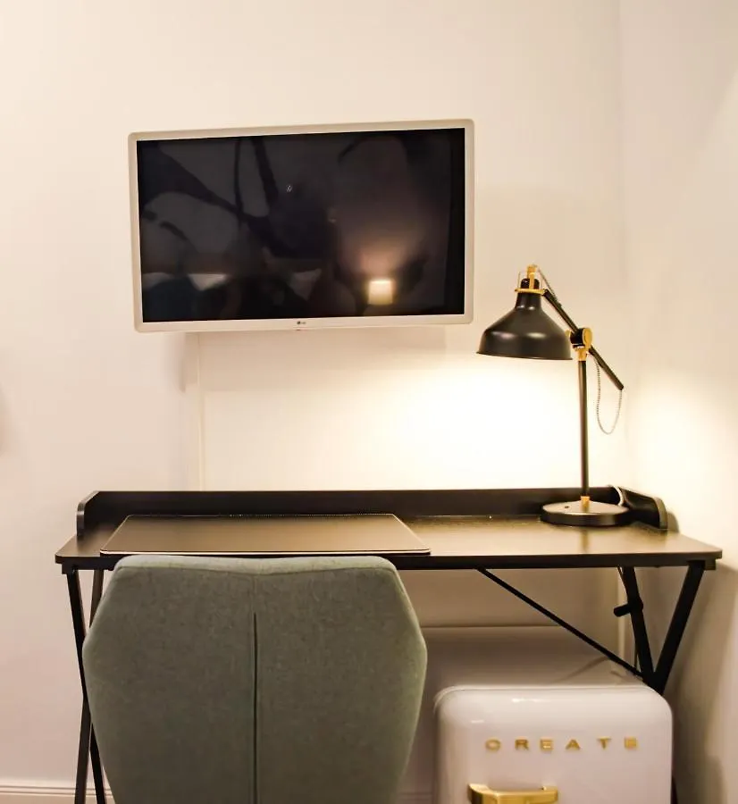 Homely Stay Studio 2 - Modern Self-Check-In Room In 뮌헨